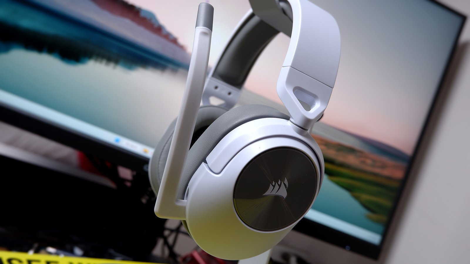 Corsair HS55 Gaming Headset Gallery View 3