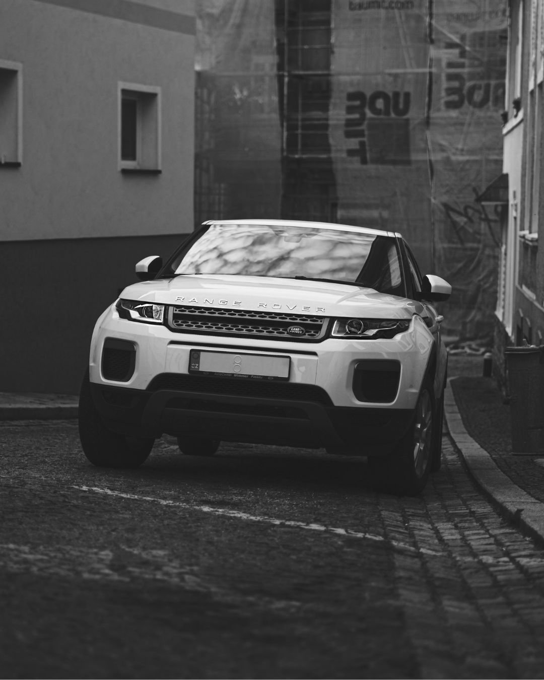 Range Rover L320 • 2026